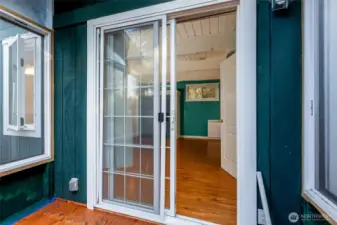 Screened patio off lower bedroom