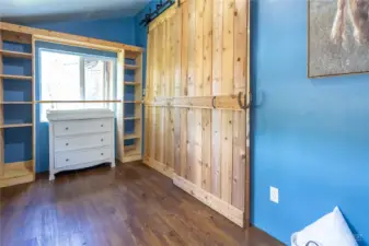 storage area in 2nd rm