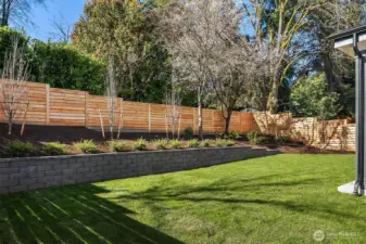 Perfectly designed for spring barbecues and entertaining, this 7,808 sq ft outdoor oasis offers endless possibilities for gatherings, play, and relaxation.