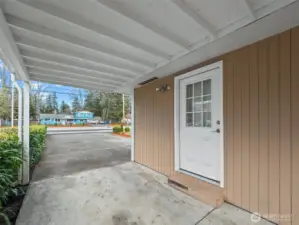 carport, entry into primary suite
