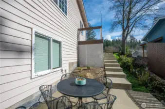 Side deck stairs & Patio