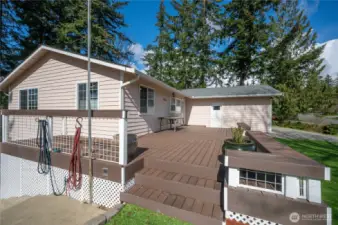 Front & side composite deck