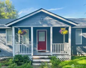 Welcoming porch and entry