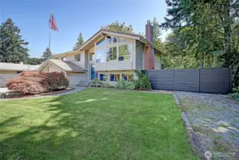 Large lot on a dead end street...tons of privacy and elbow room.