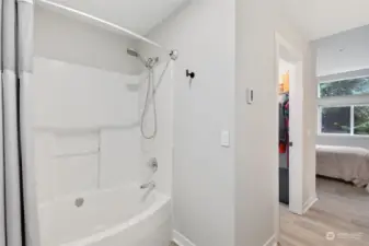 Tub/shower combo