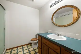 Bathroom #2 (Primary)