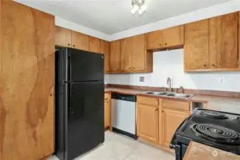 Kitchen has newer appliances