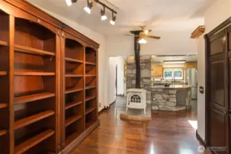 Unique space between the Kitchen and Formal Dining Room