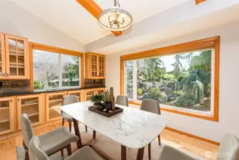 Dining Virtually Staged