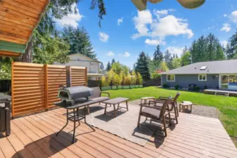 More room on the Studio deck to BBQ and relax!