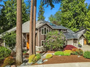 Welcome to the coveted Bridle Trails/South Rose Hill neighborhood and 12514 NE 65th Street in Kirkland