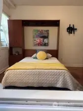 Possible to build a loft bed since ceilings are so tall!