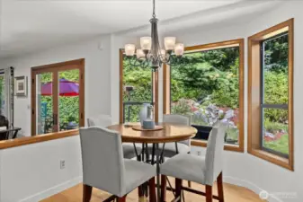 Eat-In Kitchen