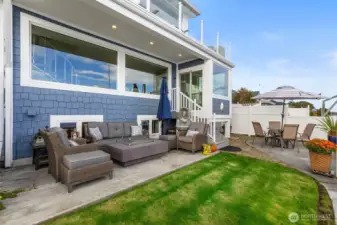 Backyard ... great to relax of entertain