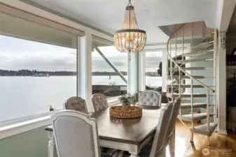 Large dining area with fantastic views! Great for entertaining!