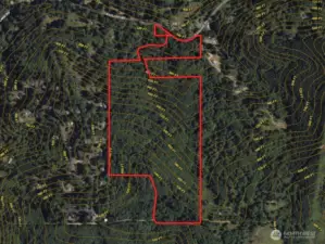 Overhead view with approximate boundaries in red and approximate terrain contours.