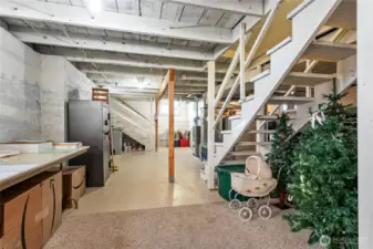 Basement with potential office space or sublet