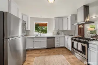 Updated Kitchen with quartz countertops.