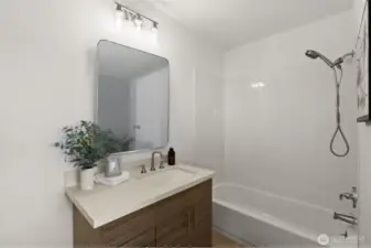 Full bath on the main.