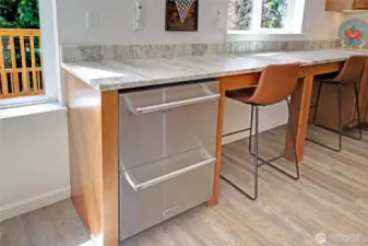 Extra freezer and cold drinks