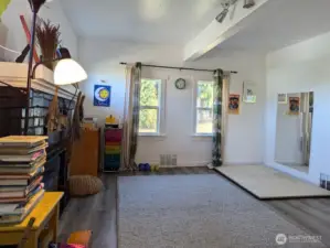 Plenty of windows for light & bright room.