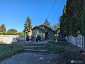 Preexisting slab for additional garage or ADU