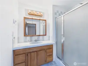 Complete Bathroom in Main bedroom