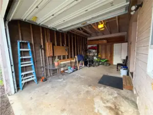 Guest Home comes With covered Garage