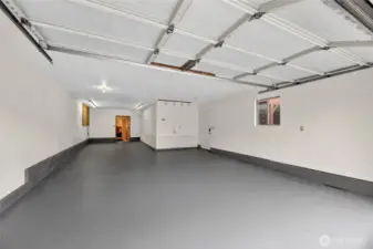 Huge Oversized 2 car Garage +