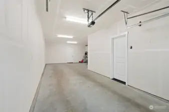 Huge 2-Car Tandem Garage