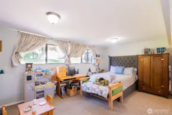 Bonus Room Downstairs