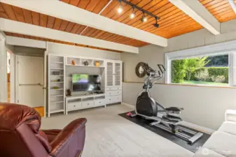 Built ins convey