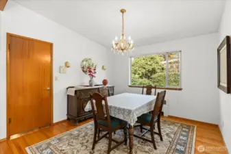 Formal dining on main
