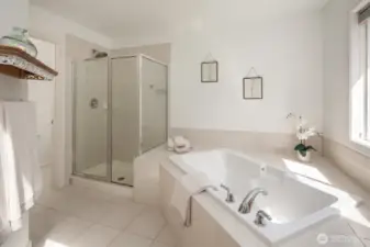 Great soaking tub