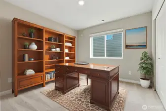 Perfect work from home office. This room is virtually staged.