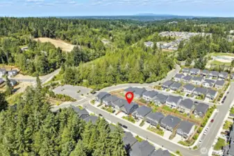 Access to trails, the waterfront, shops, and amenities. All just minutes away!