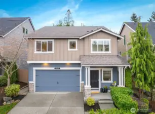 Perfectly positioned in the heart of Lake Stevens, this home  offers easy access to everyday conveniences, including  Costco, shopping, and dining at Frontier Village, and quick  connections via HWY-2 and HWY-9.