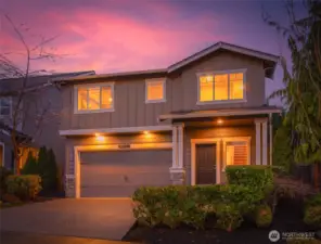 Perfectly positioned in the heart of Lake Stevens, this home  offers easy access to everyday conveniences, including  Costco, shopping, and dining at Frontier Village, and quick  connections via HWY-2 and HWY-9.