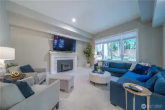Family room off the kitchen...great place for entertaining!