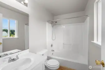 Full bathroom in the primary bedroom