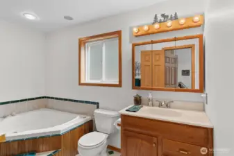 Upper Level Primary Bathroom, Soaking Tub