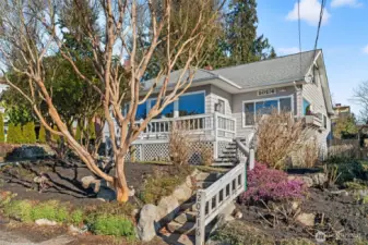 Shoreline Bungalow