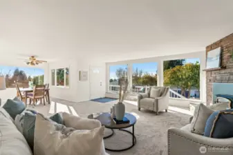 Living room with Fireplace