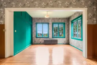Family room off the dining room and over looking the back garden.