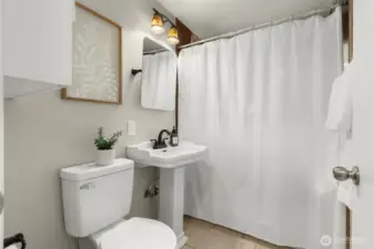 123 MLK Front house Full Bathroom