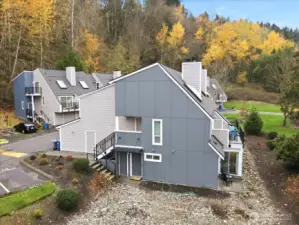 Low HOA dues, includes water/sewer/common area and road maintenance