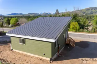 Sawtooth Mtns and Mt Gardner vistas from this perch above the town of Winthrop.