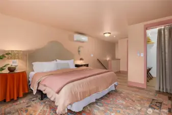 Nicely sized walk-in closet