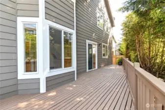 Beautiful freshly stained back deck off the family room and kitchen.