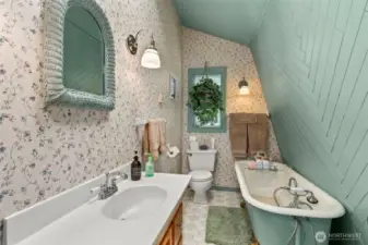 Main Bathroom